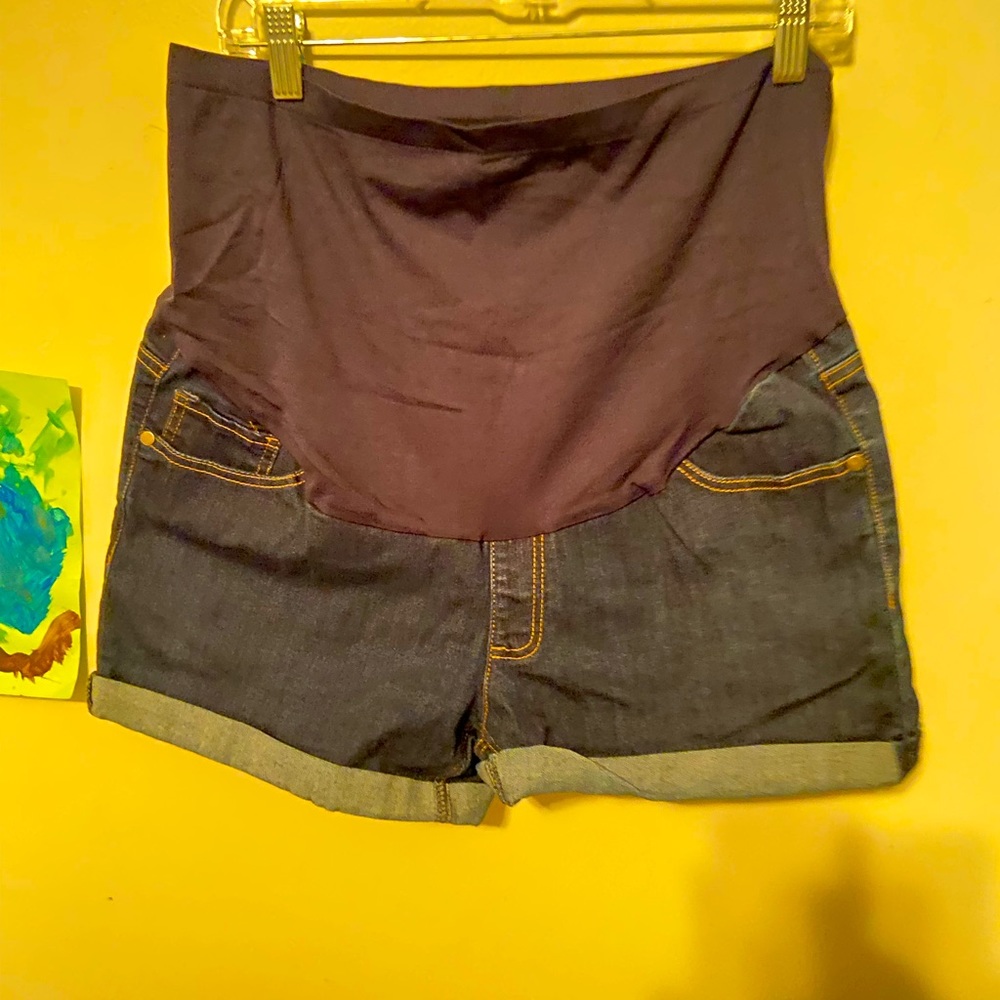 Time and tru maternity Jean shorts
